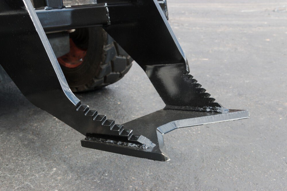 Blue Diamond TREE GRUBBER