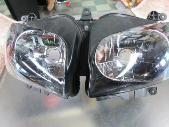 NEW FZ 1 HEADLIGHT