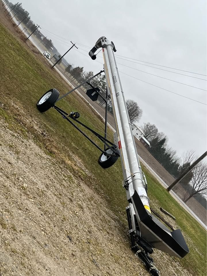 AGED SKID STEER QUICK ATTACH PALLET FORKS