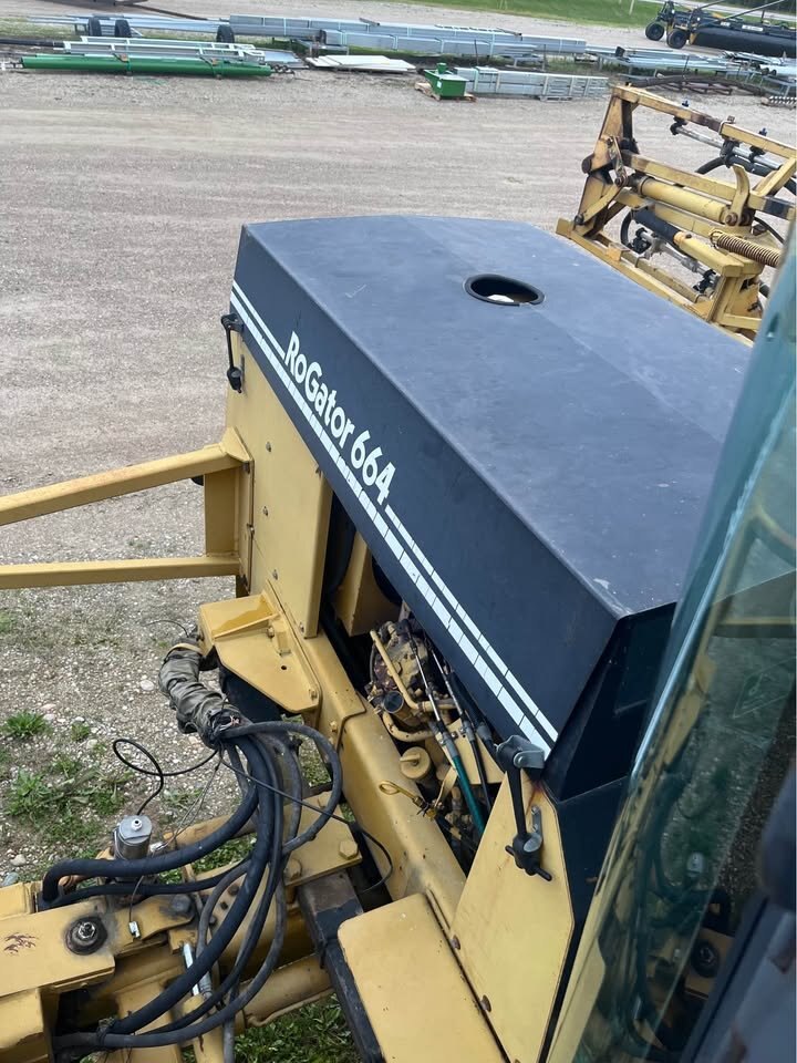 RoGator 664 Sprayer