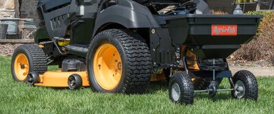 85 LBS Capacity Tow Type Fertilizer Spreader