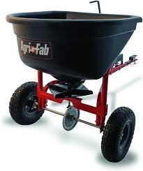 110 LBS Capacity Tow Type Fertilizer Spreader