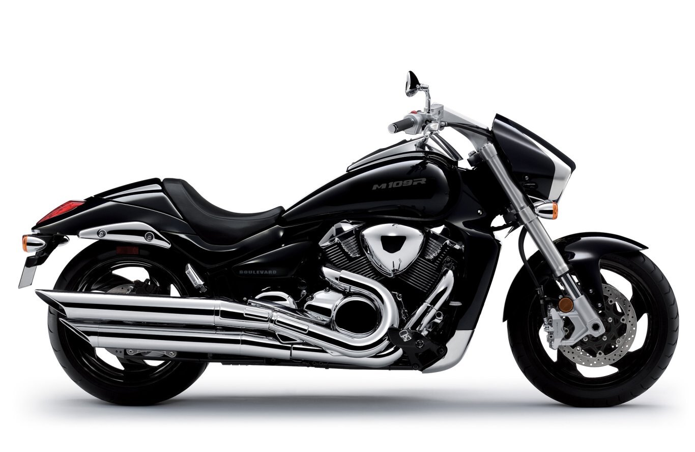 2024 Suzuki Boulevard M109R Glass Sparkle Black