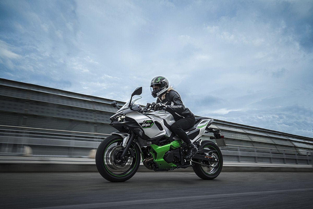 2024 Kawasaki NINJA 7 HYBRID