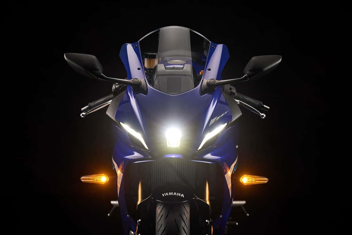 2025 Yamaha YZF R7 Matte Raven Black