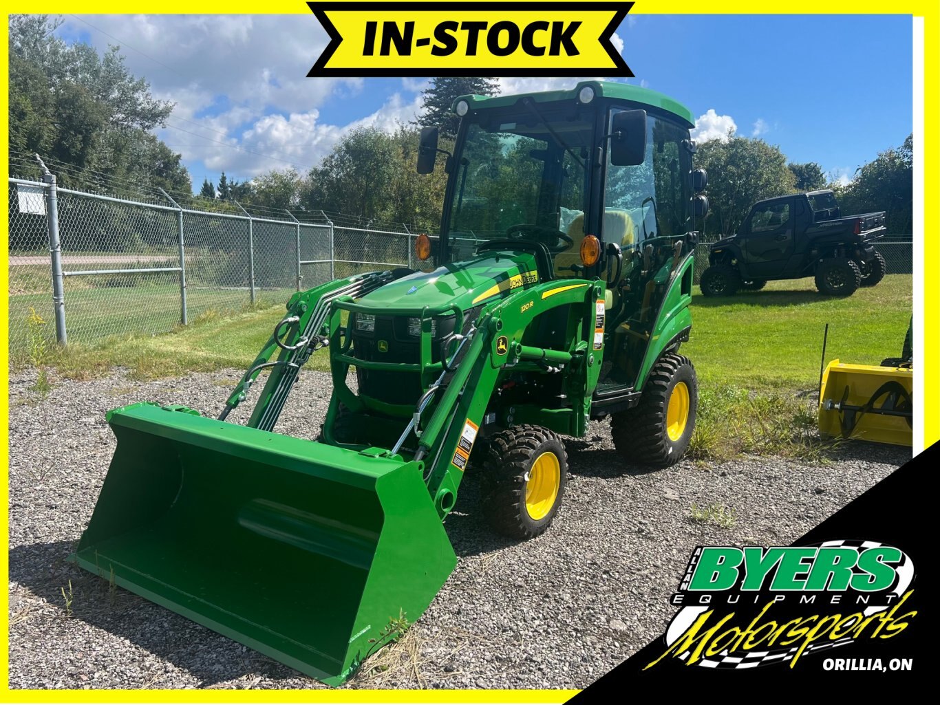 2024 John Deere 1025R CAB w/ Loader