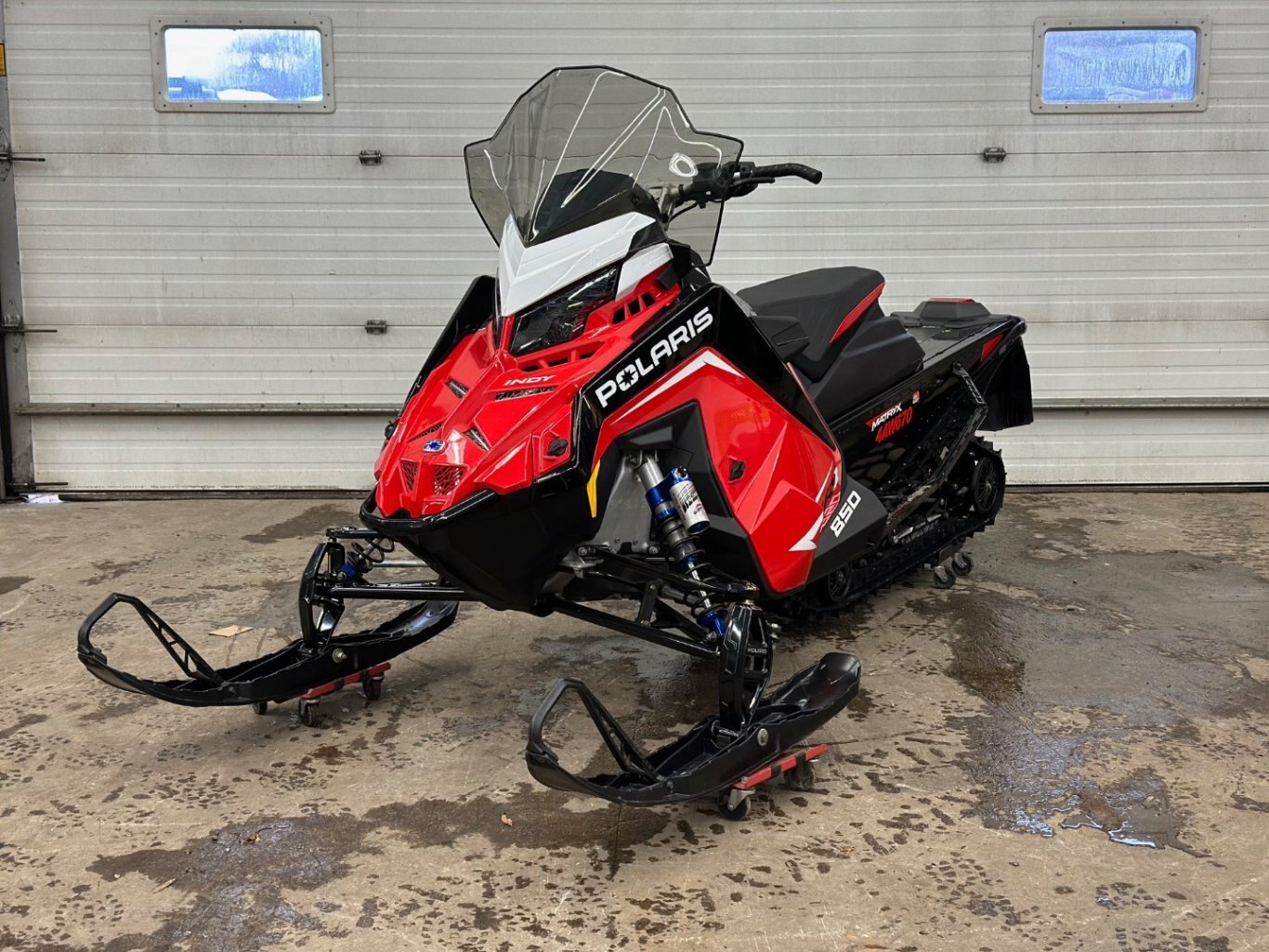 2022 Polaris 850 INDY VR1 137 RED