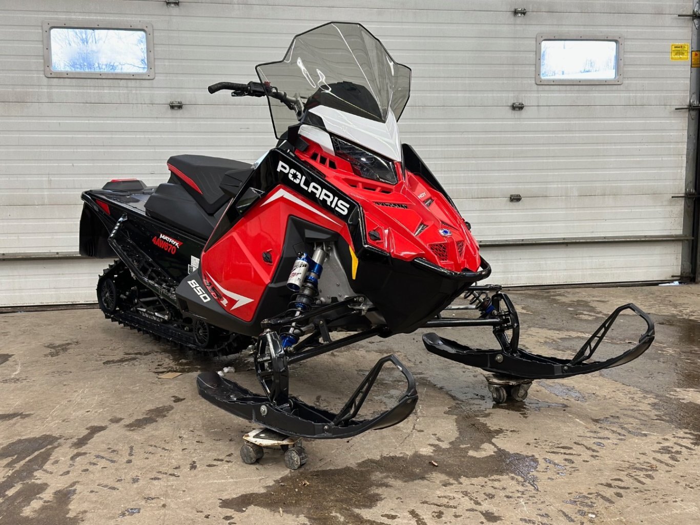 2022 Polaris 850 INDY VR1 137 RED