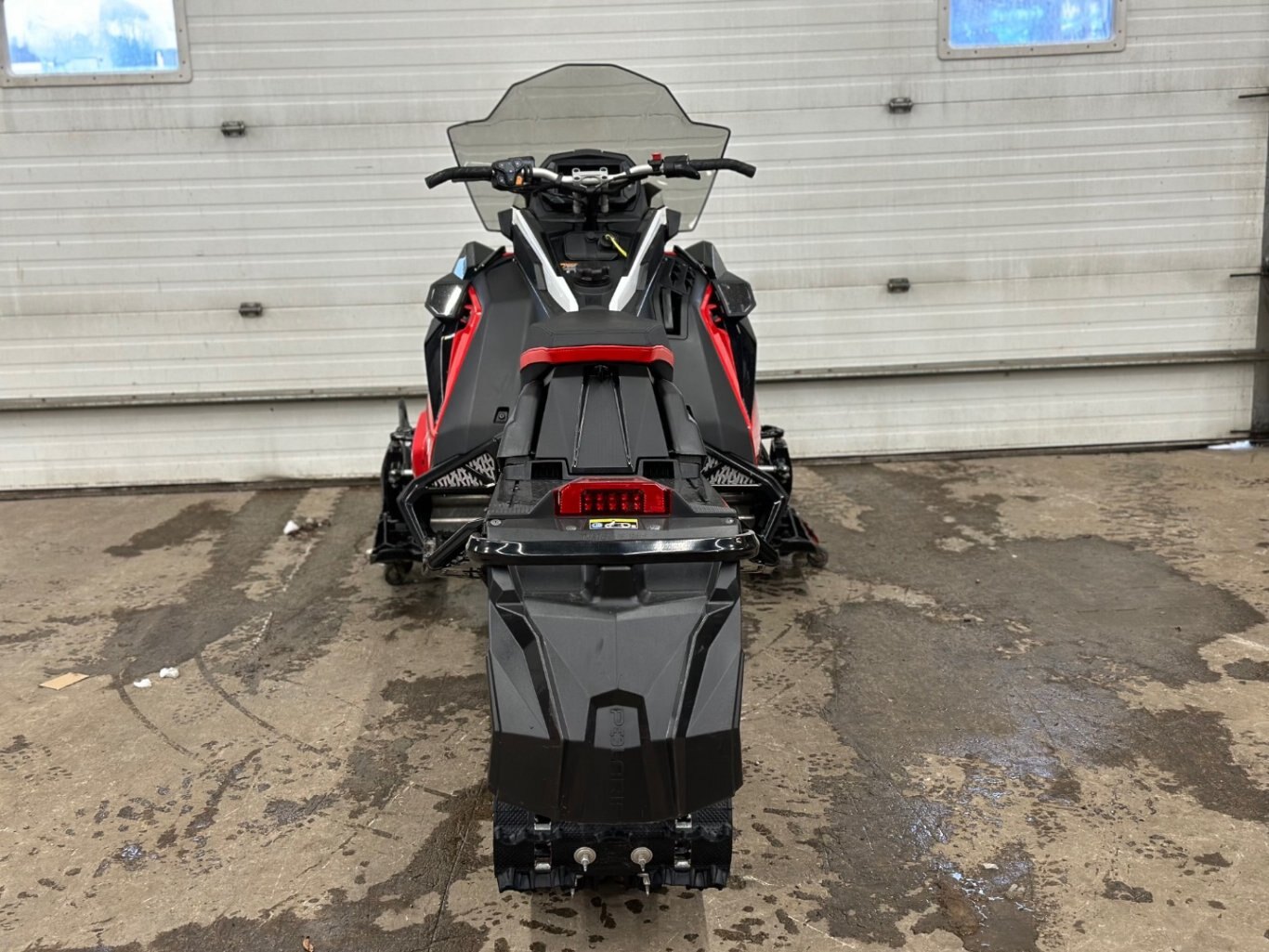 2022 Polaris 850 INDY VR1 137 RED