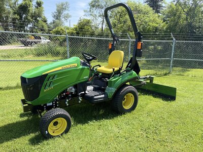 John Deere X570 48-in. Deck
