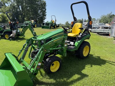 John Deere 2025R Compact Tractor & Loader