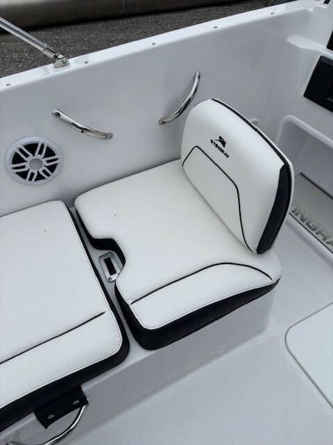 2025 Stingray 172 SC
