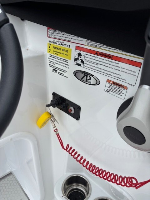 2025 Stingray 172 SC