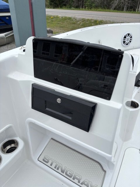 2025 Stingray 172 SC