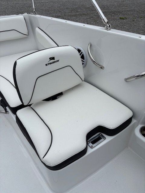 2025 Stingray 172 SC
