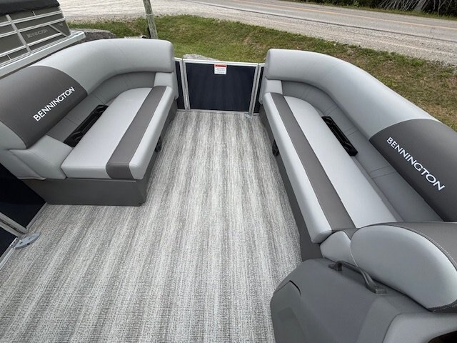 2025 Bennington 20SVL