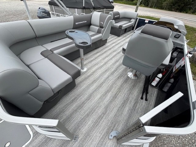 2025 Bennington 20SVL