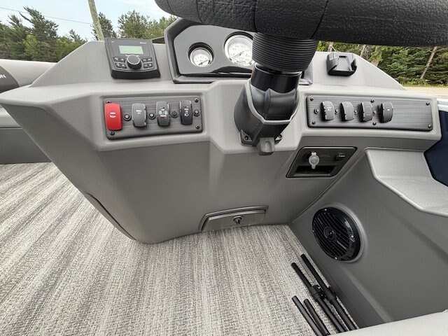 2025 Bennington 20SVL