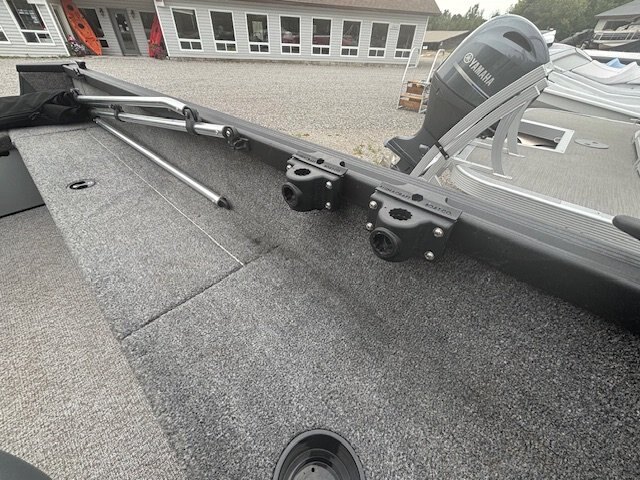 2022 Alumacraft Escape 165CS