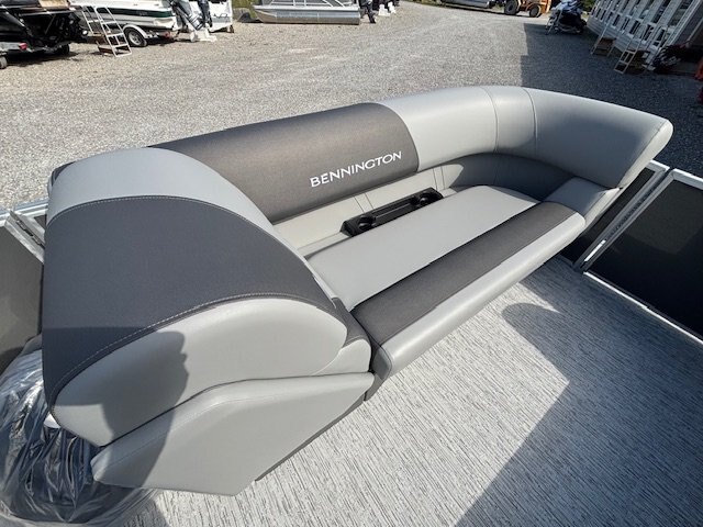 2026 Bennington 18SVL