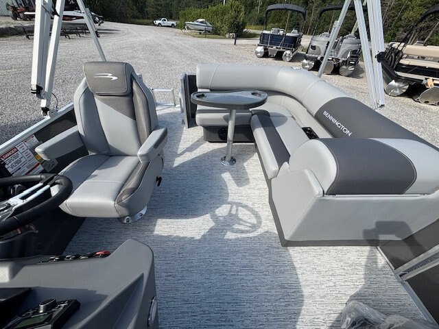 2026 Bennington 18SVL