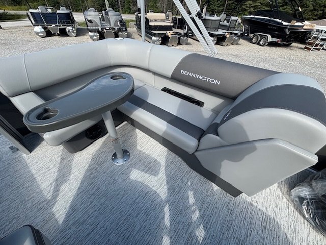 2026 Bennington 18SVL