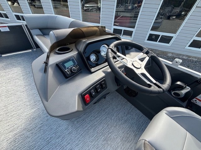 2026 Bennington 18SVL