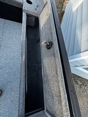 2026 Alumacraft Escape 165 Tiller NIGHTFALL BLACK