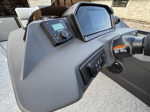 2026 Bennington 22SSR