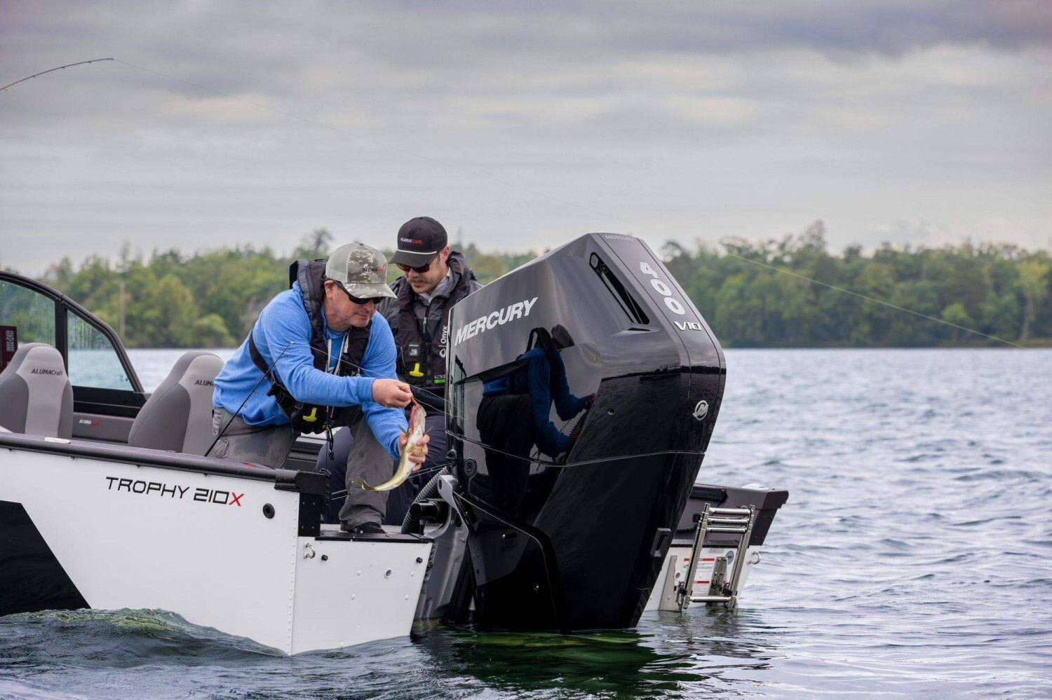 2027 Alumacraft Trophy 210X Sport