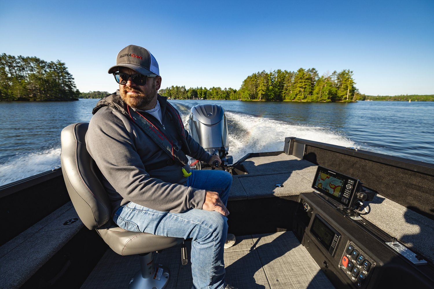2027 Alumacraft Dominator 185X Tiller