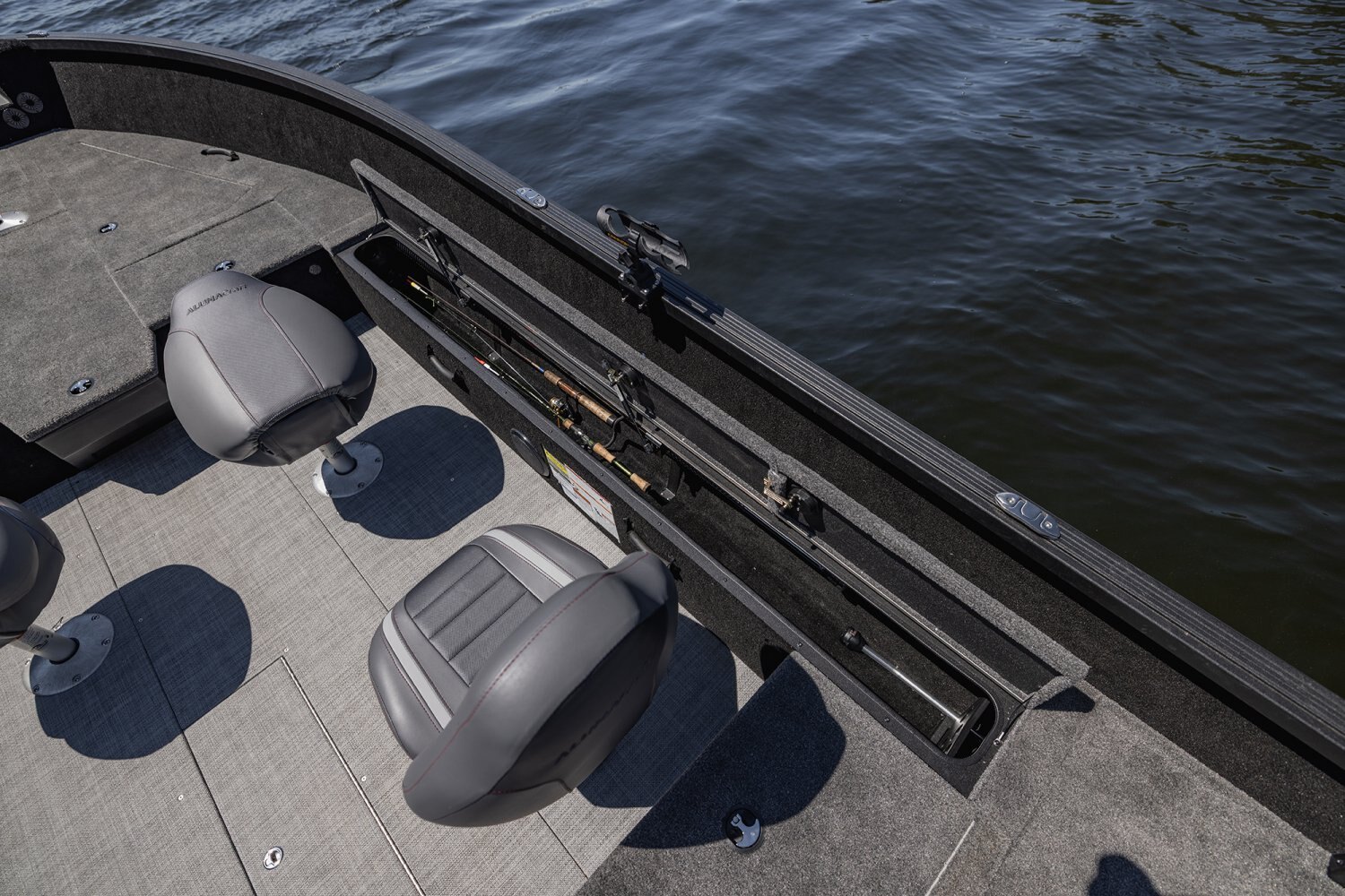 2027 Alumacraft Dominator 185X Tiller
