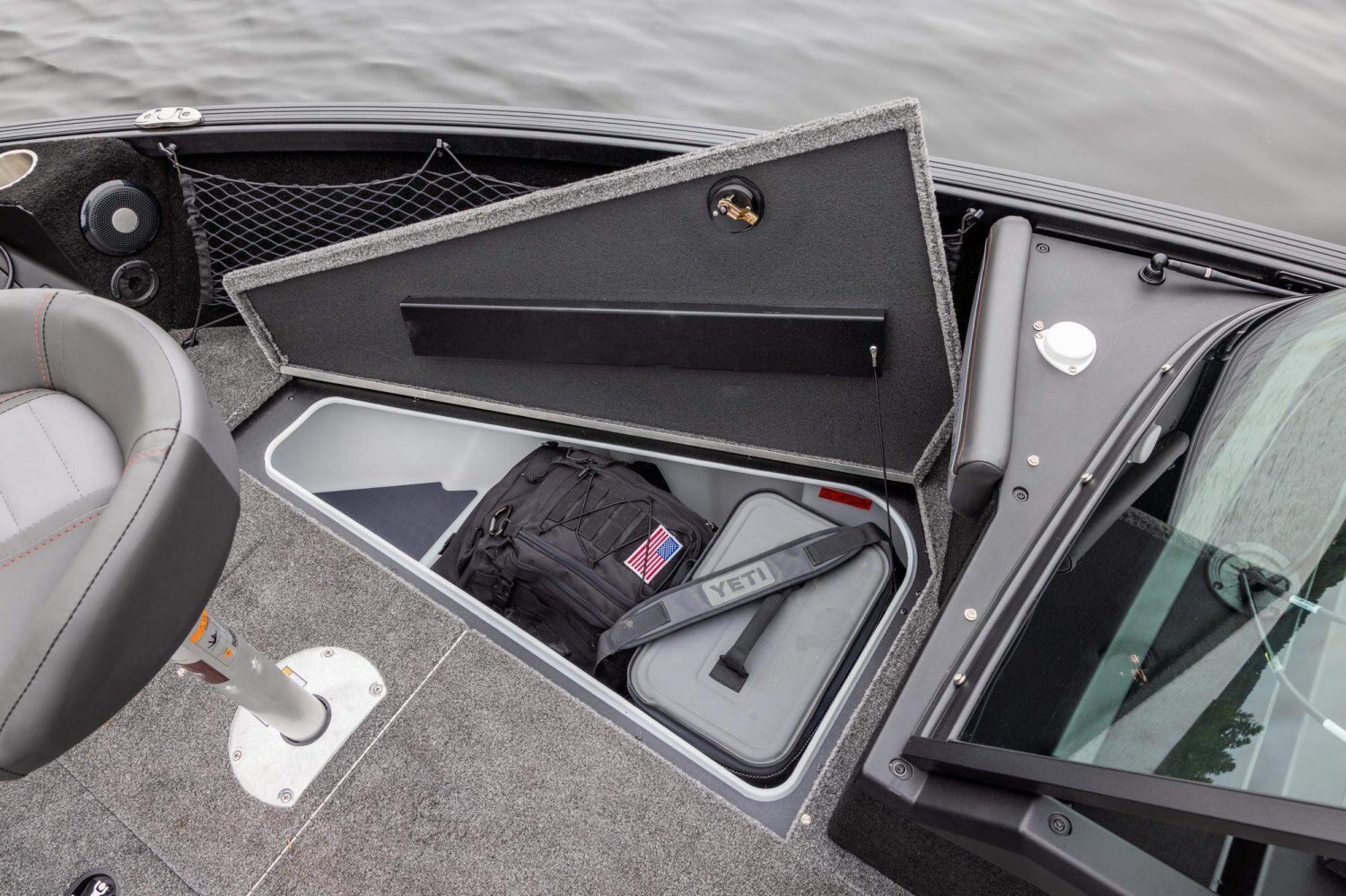 2027 Alumacraft Competitor 210X Sport