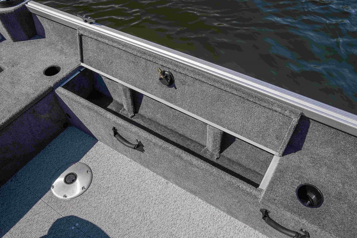 2027 Alumacraft Classic 165 Side Console