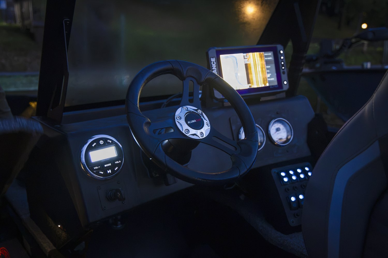 2027 Alumacraft Navigator 175 Sport