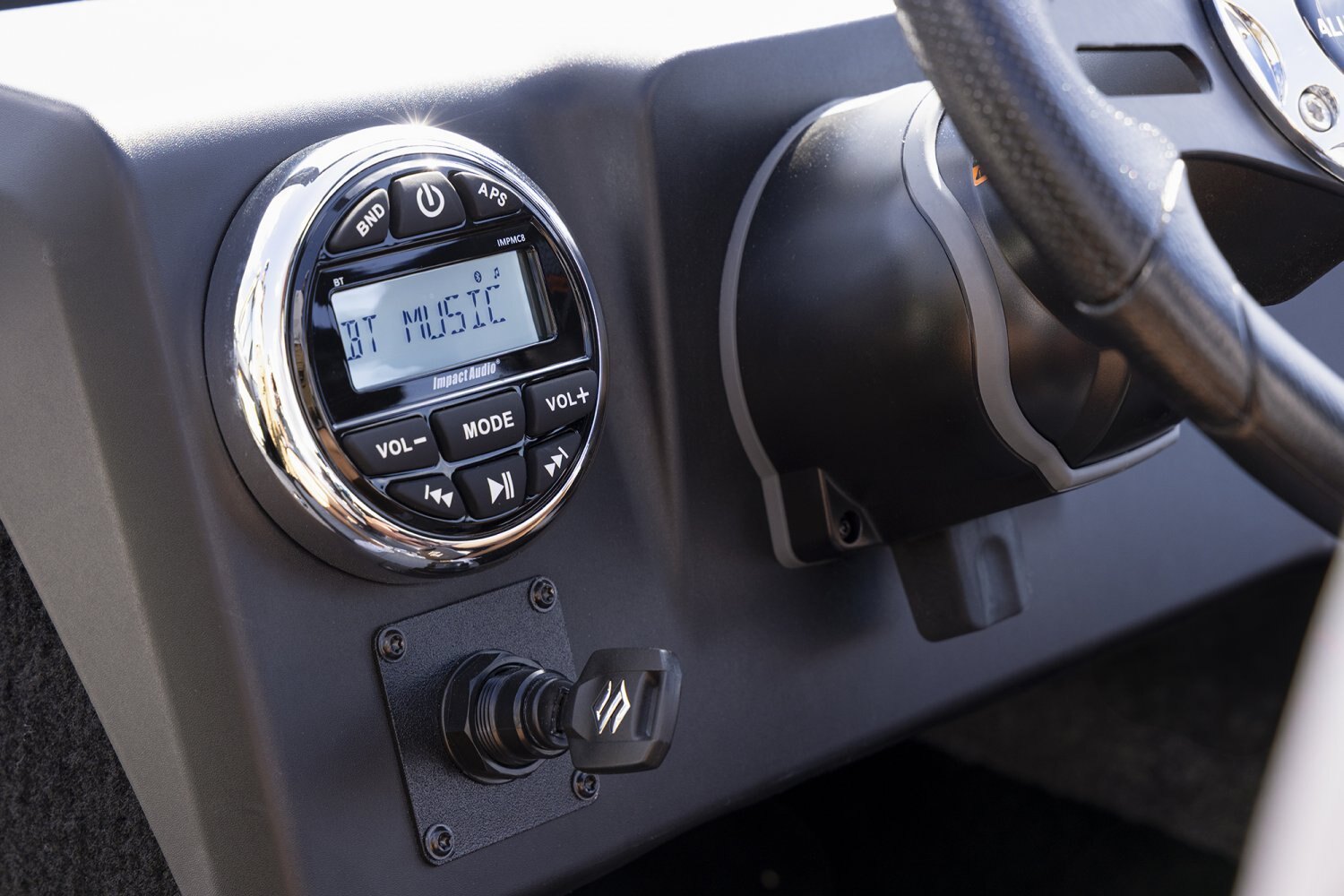 2027 Alumacraft Navigator 175 Sport