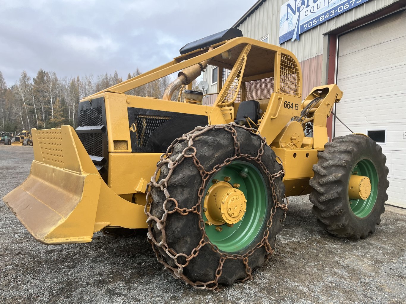 664B Clark Skidder