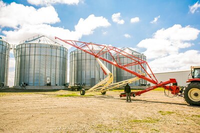 Farm king -BACKSAVER AUGER Models 10, 13 and 16