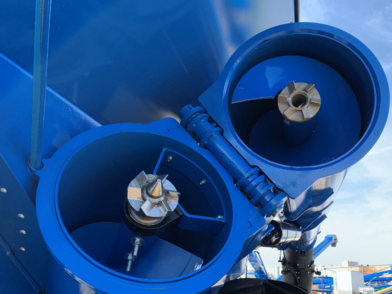 Brandt 1520XT Grain Cart