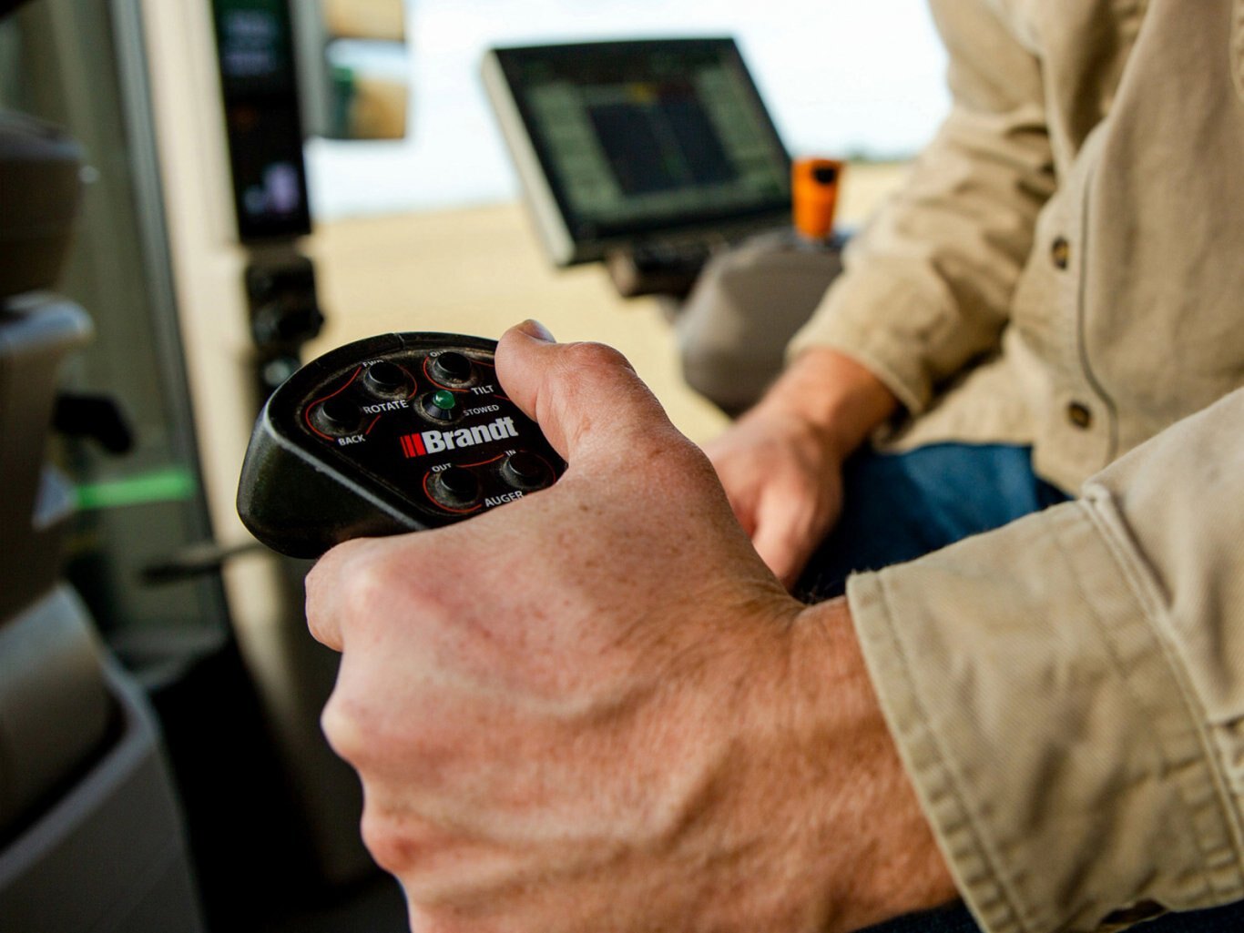 Brandt 1520XT Grain Cart