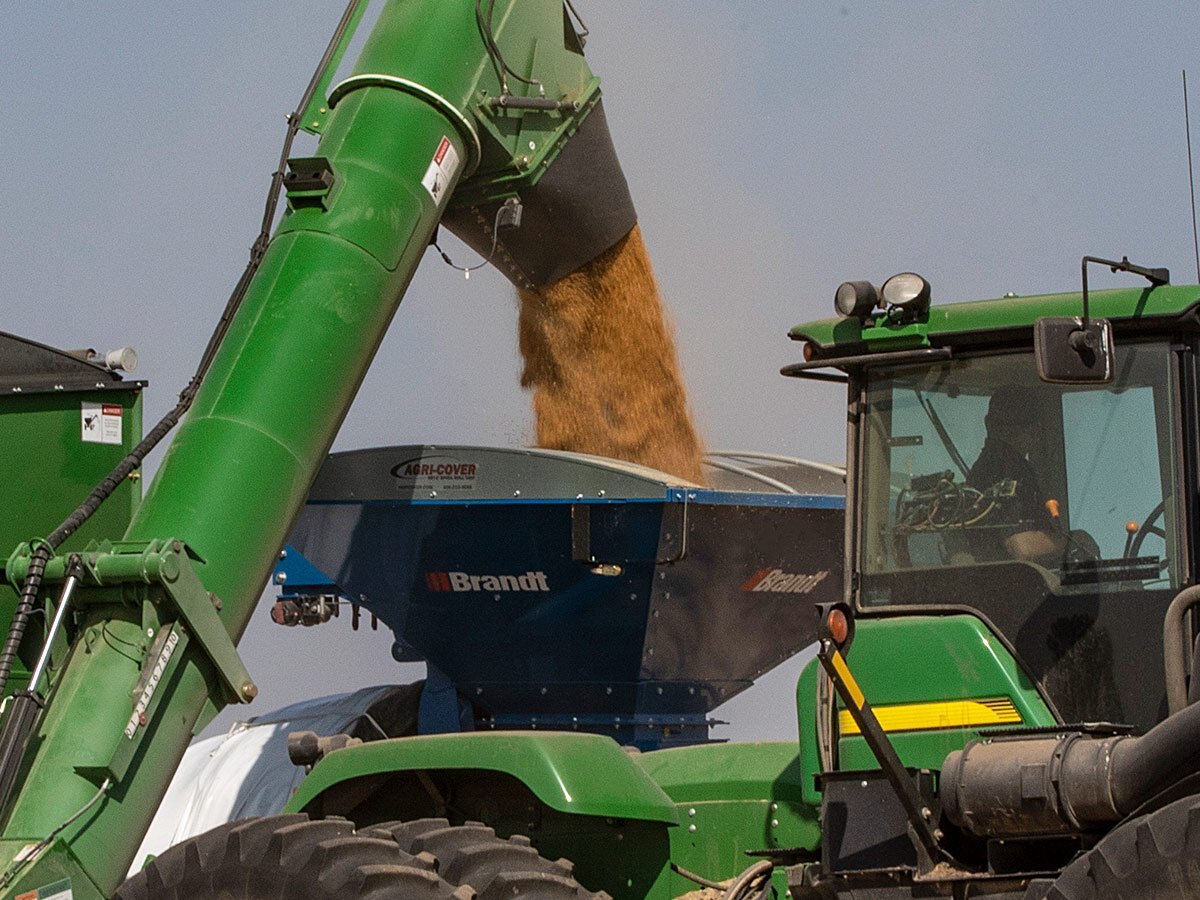 Brandt 1122DXR Grain Cart