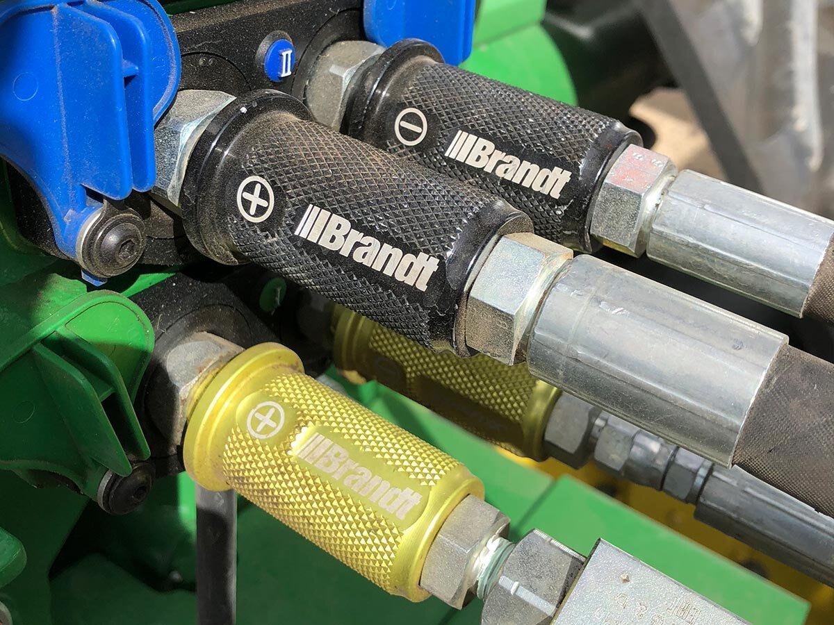 Brandt 1122DXR Grain Cart