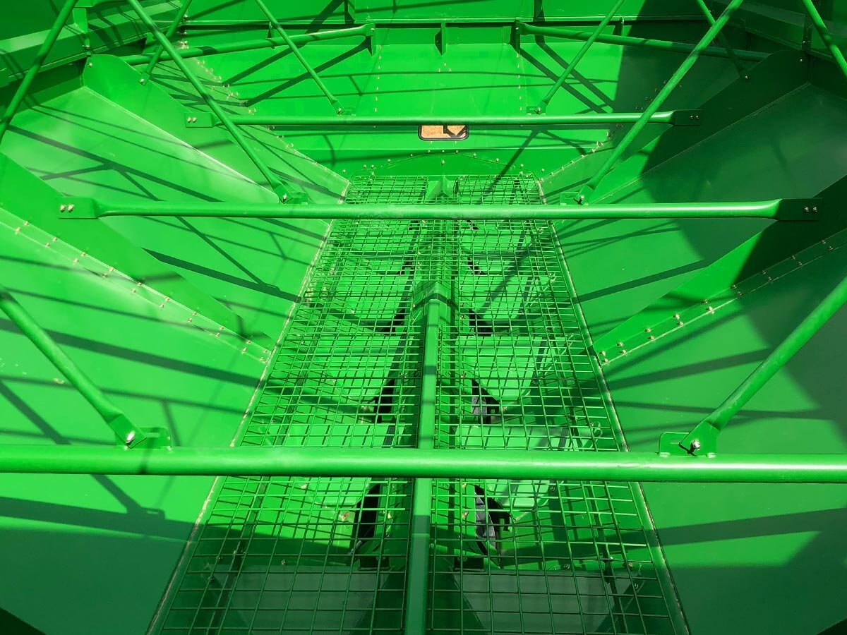 Brandt 1122DXR Grain Cart