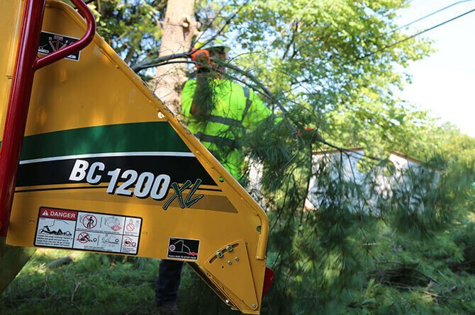 Vermeer BC1200XL Gas Brush Chipper