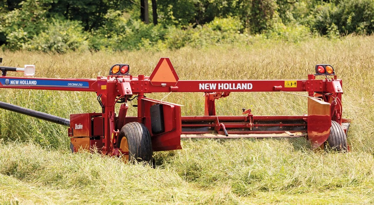 New Holland Discbine® Side Pull Disc Mower Conditioners Discbine® 210