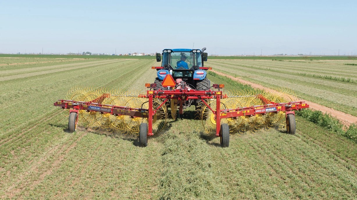 New Holland DuraVee™ Trailing Wheel Rakes DuraVee™ 2036