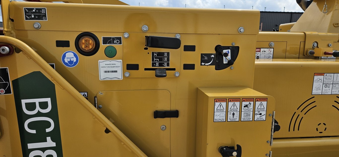 Vermeer BC1800XL GAS BRUSH CHIPPER