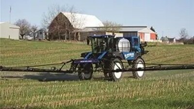 New Holland Guardian™ Front Boom Sprayers SP370F