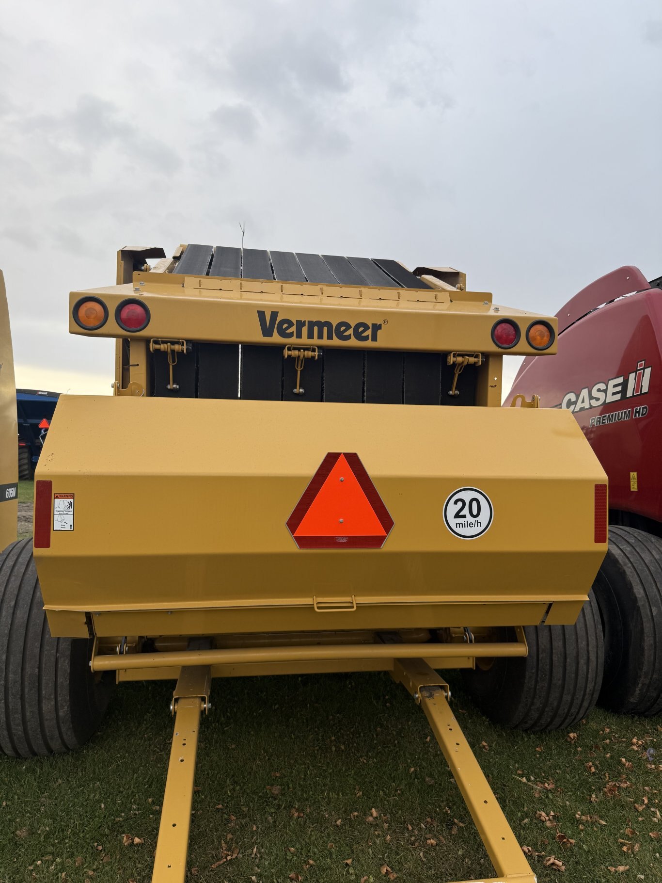 Vermeer 605N Baler