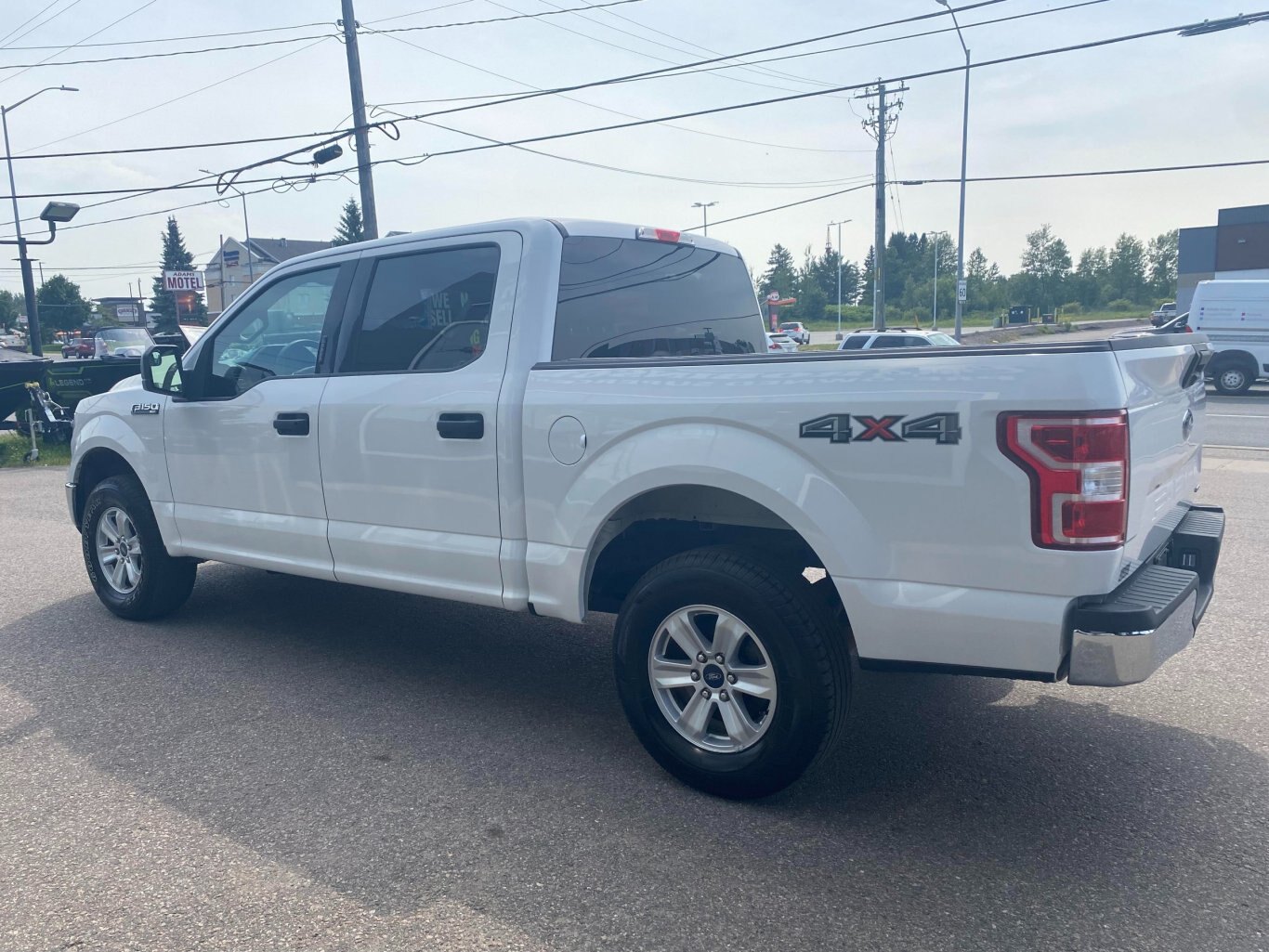 2020 FORD F 150 XLT 4X4 SUPERCREW WITH REAR VIEW CAMERA!! ( PREVIOUS RENTAL )